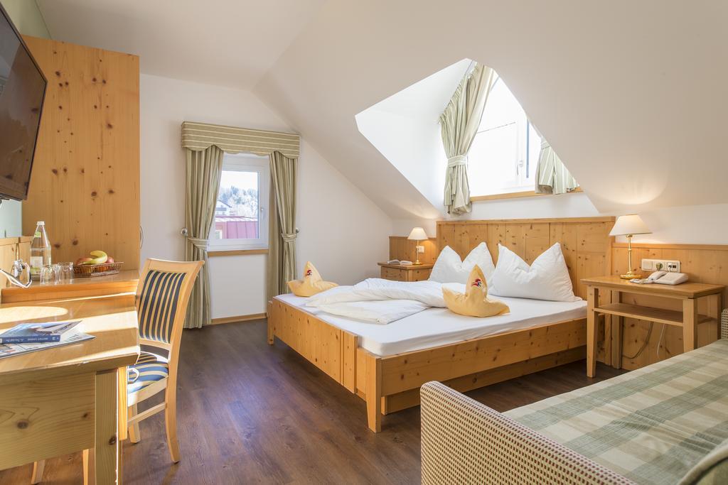 Hotel Kronplatz Valdaora Esterno foto
