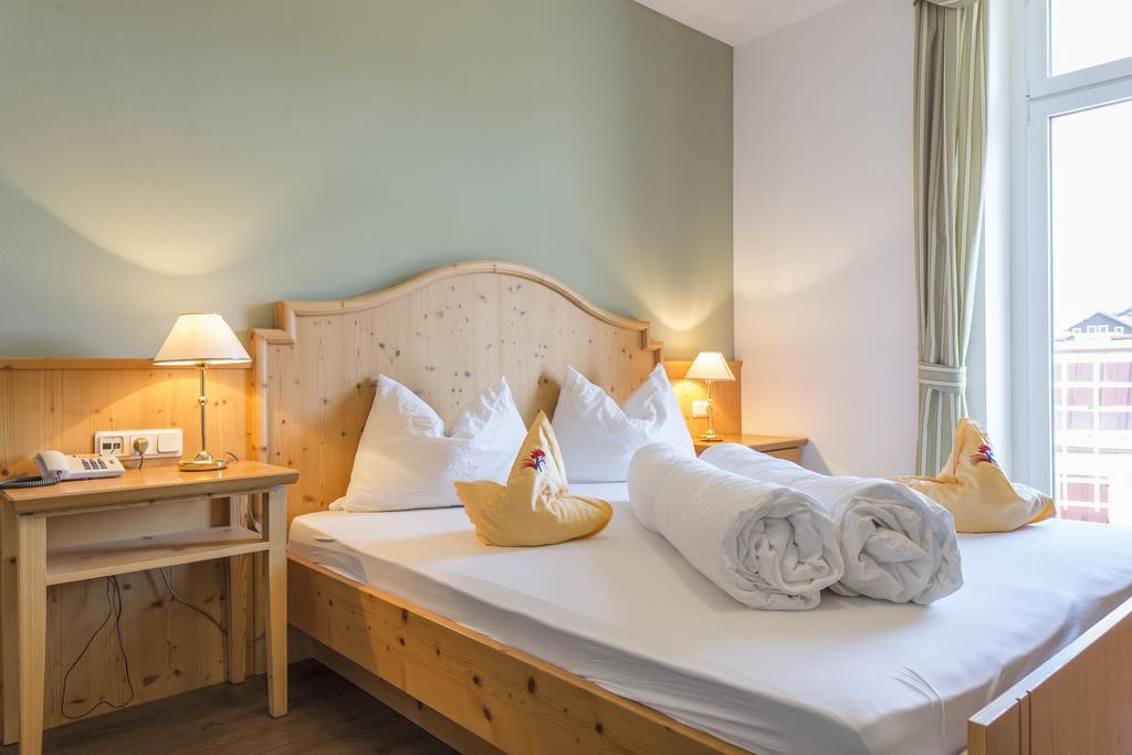 Hotel Kronplatz Valdaora Esterno foto