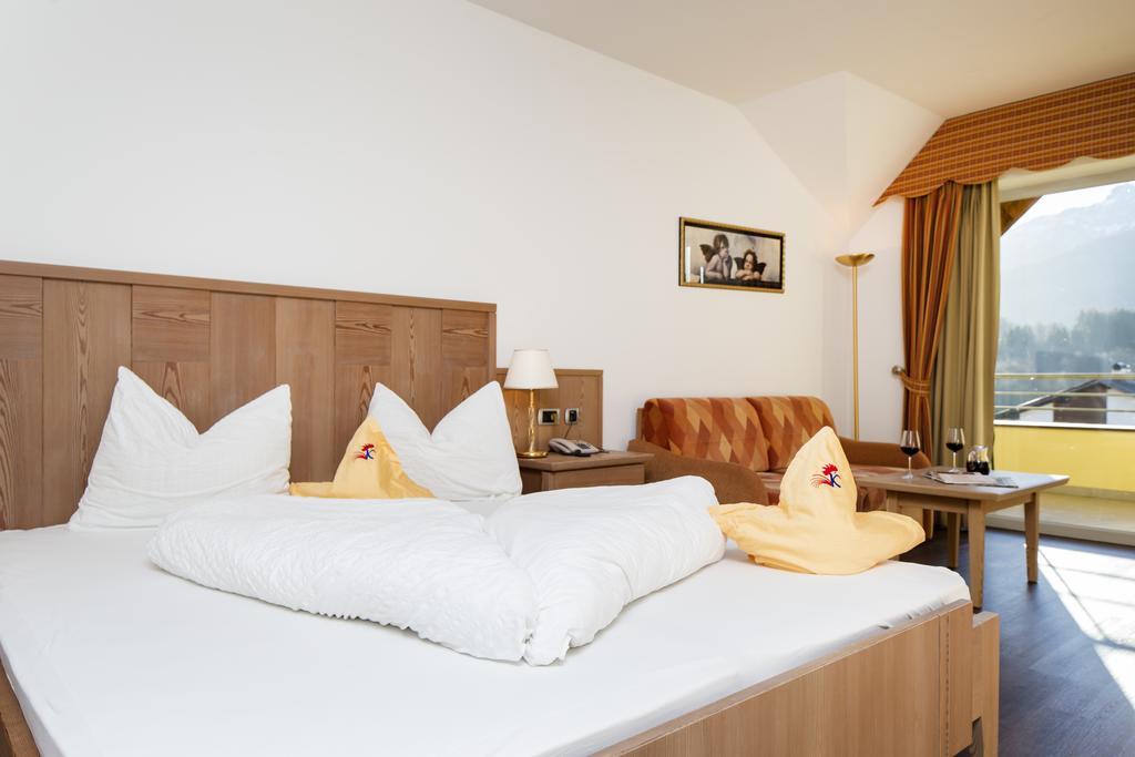 Hotel Kronplatz Valdaora Esterno foto