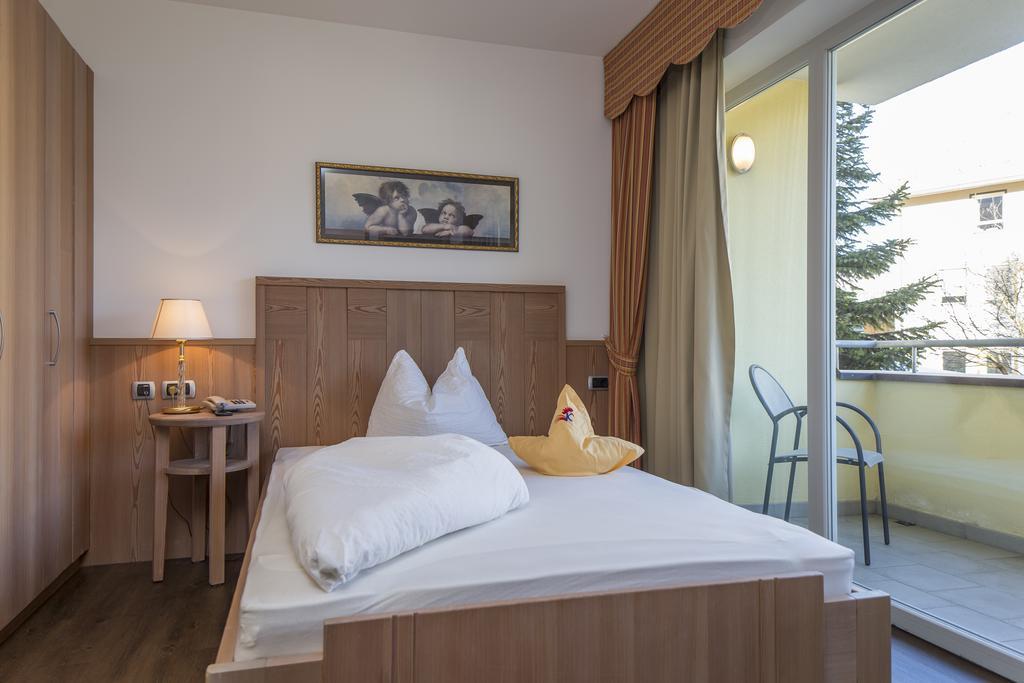 Hotel Kronplatz Valdaora Esterno foto